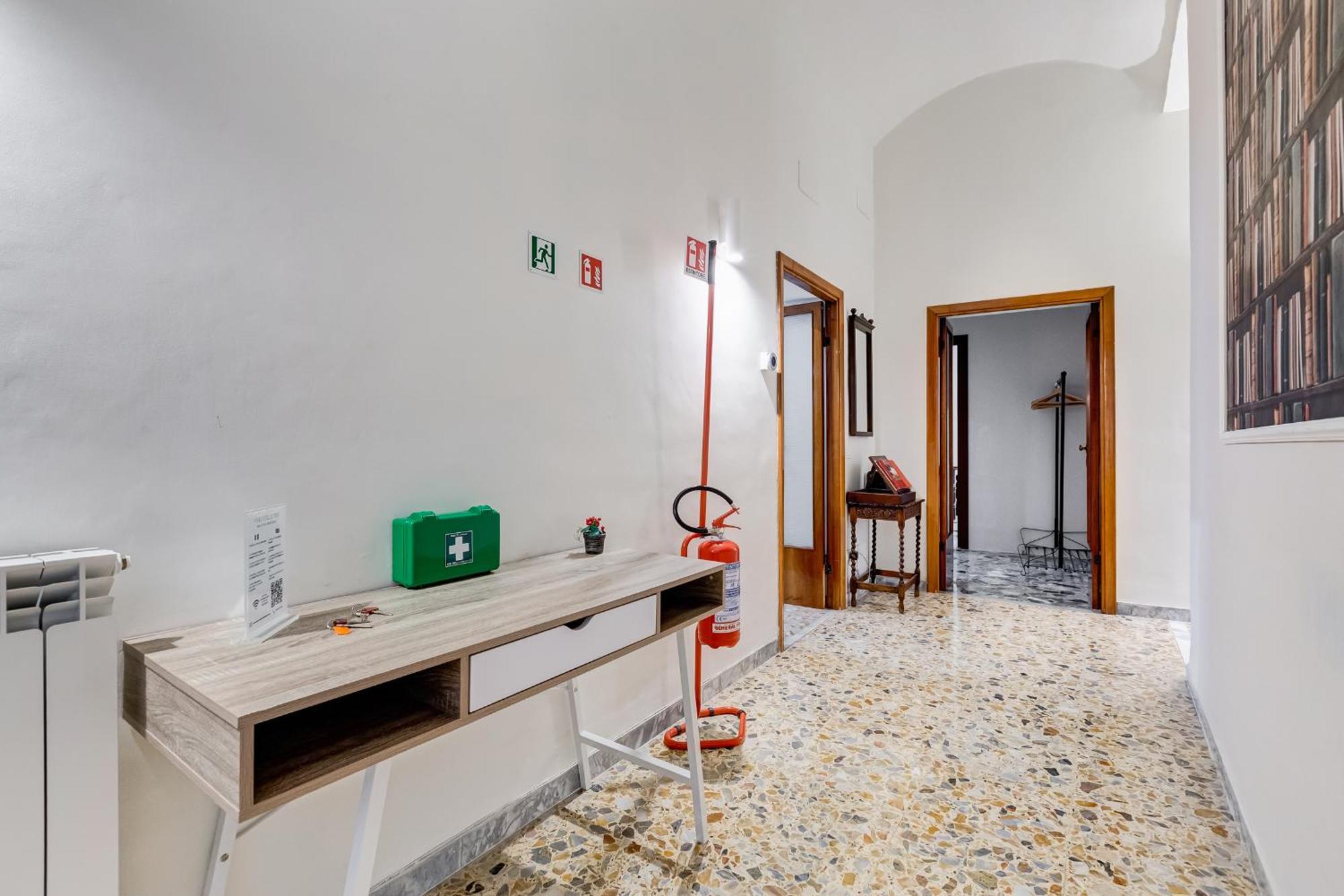 Vivilo Collection - San Vito View Apartment - 3 Bdr 2 Baths 罗马 外观 照片