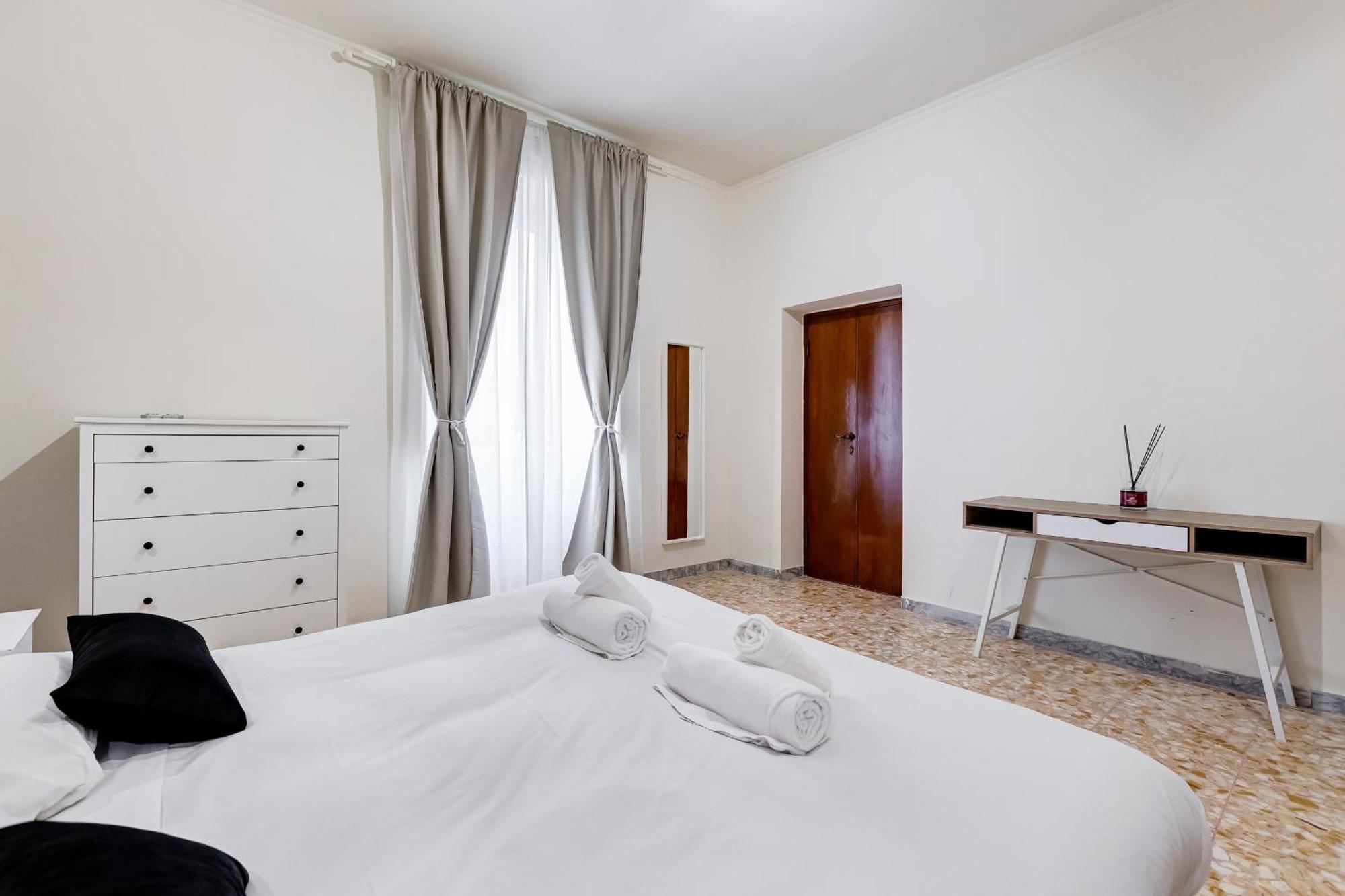 Vivilo Collection - San Vito View Apartment - 3 Bdr 2 Baths 罗马 外观 照片