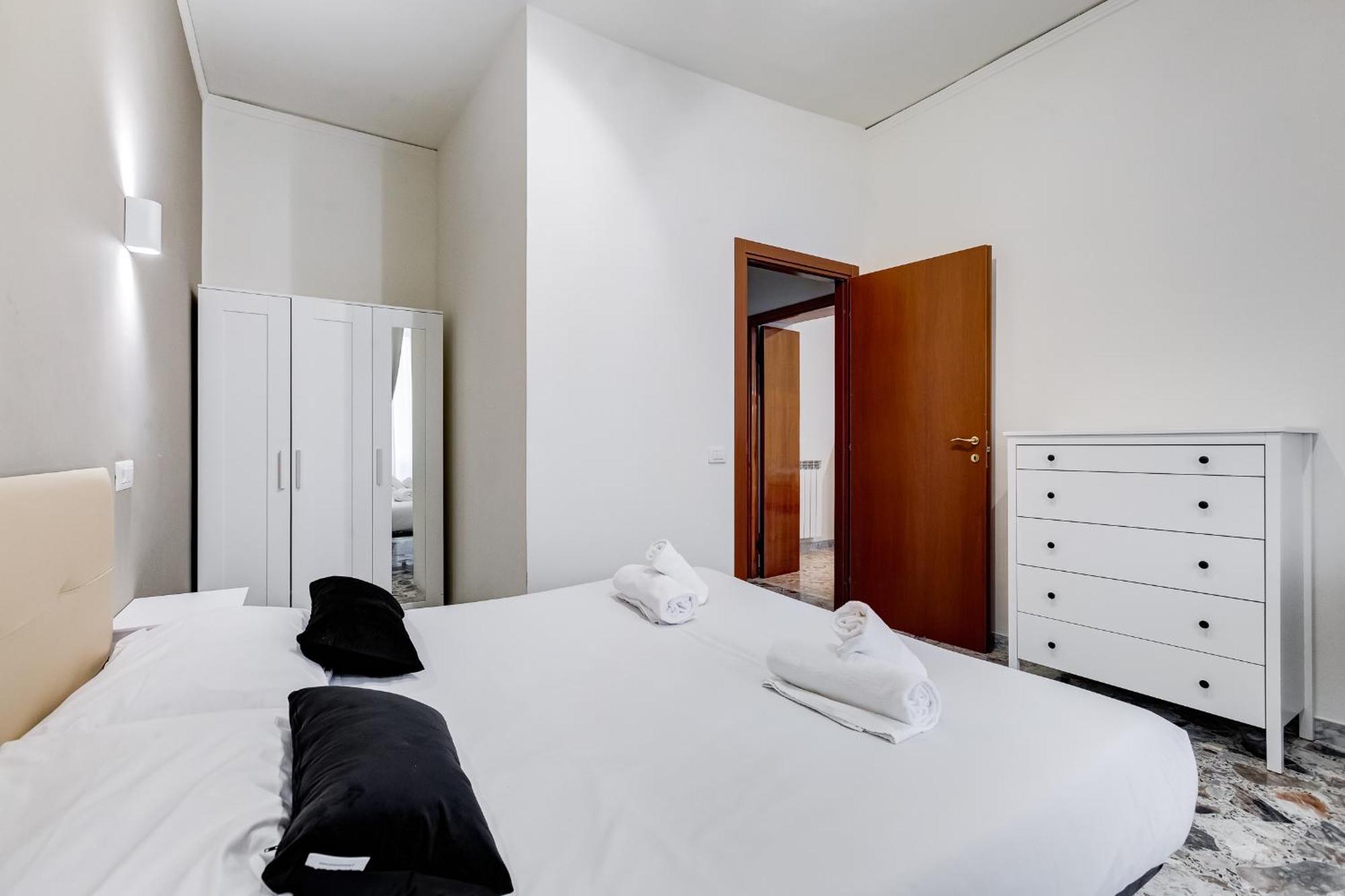 Vivilo Collection - San Vito View Apartment - 3 Bdr 2 Baths 罗马 外观 照片